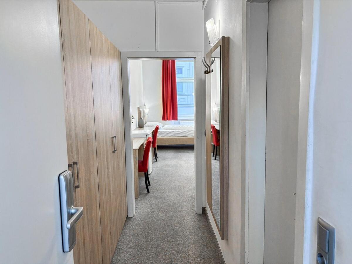 Apartment Dependance I 6 Mins To U6 Alser Strasse I Self Check In