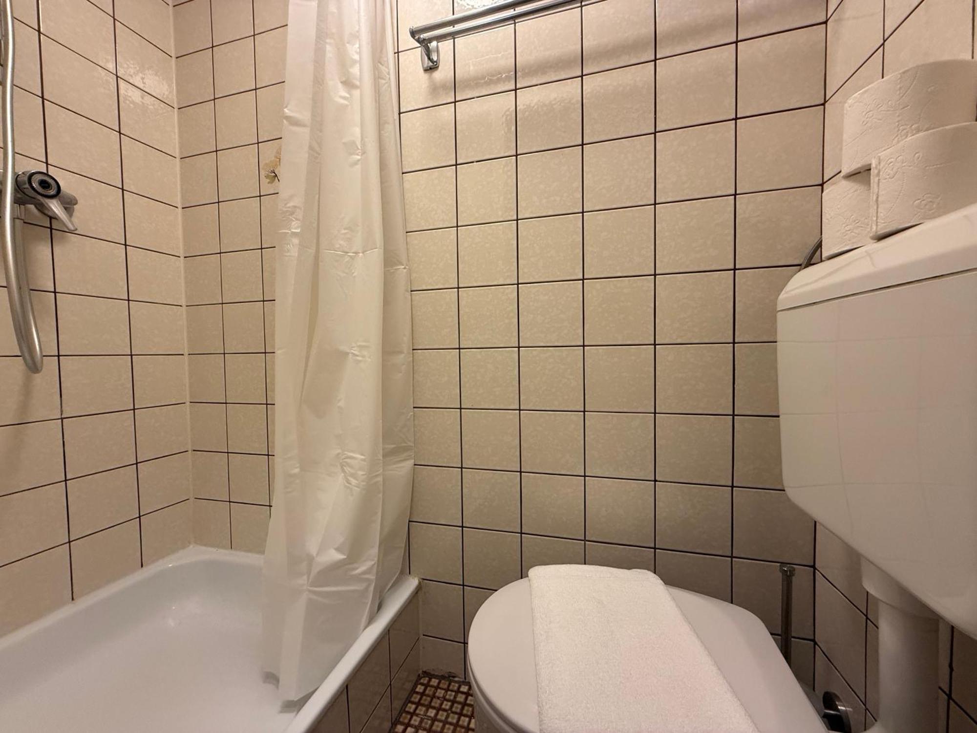 Apartment Dependance I 6 Mins To U6 Alser Strasse I Self Check In Wien
