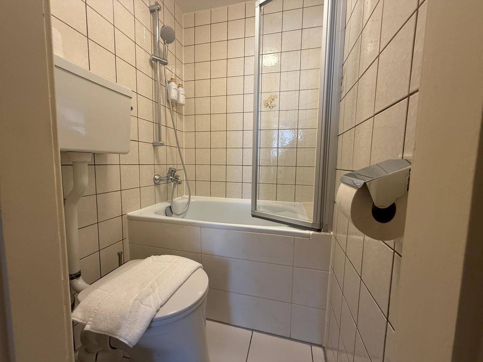 Dependance I 6 Mins To U6 Alser Strasse I Self Check In * Wien