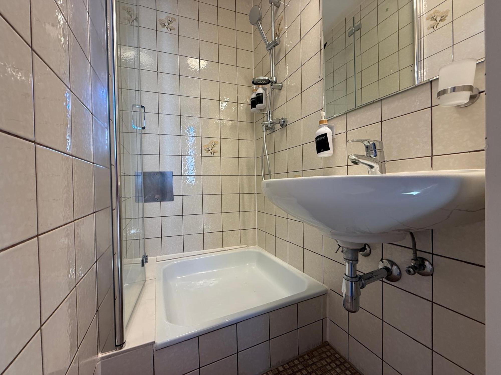 Apartment Dependance I 6 Mins To U6 Alser Strasse I Self Check In *